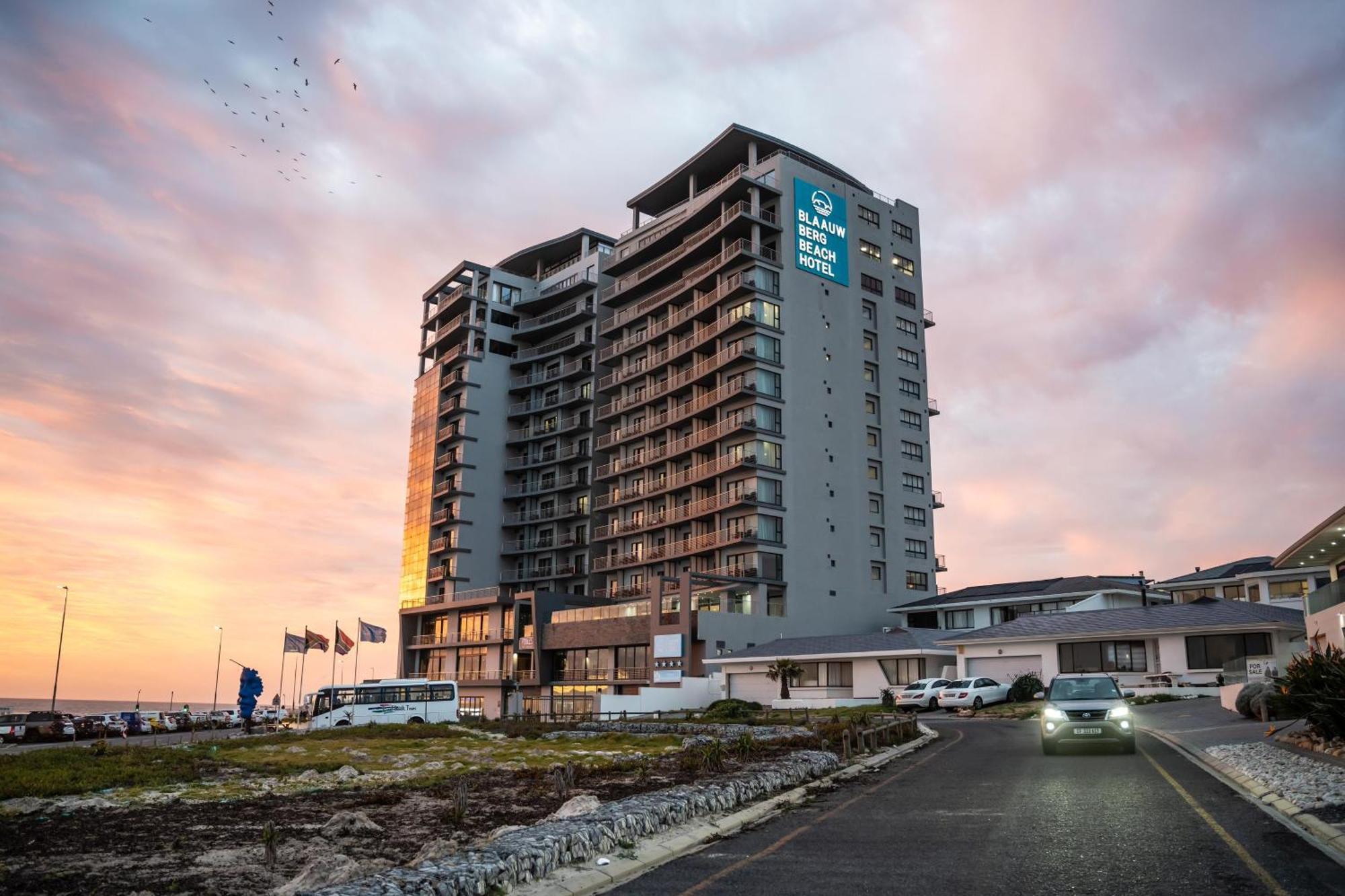 Blaauwberg Beach Hotel Bloubergstrand Dış mekan fotoğraf